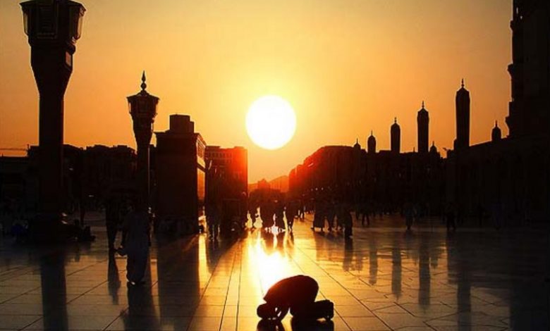 Hukum Shalat Arbain